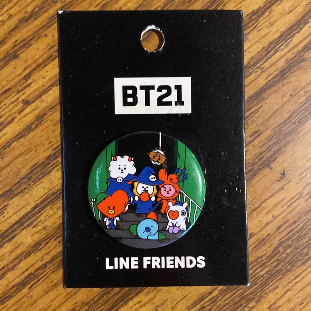BT21 Line Friends Pins - Picture 4 of 6